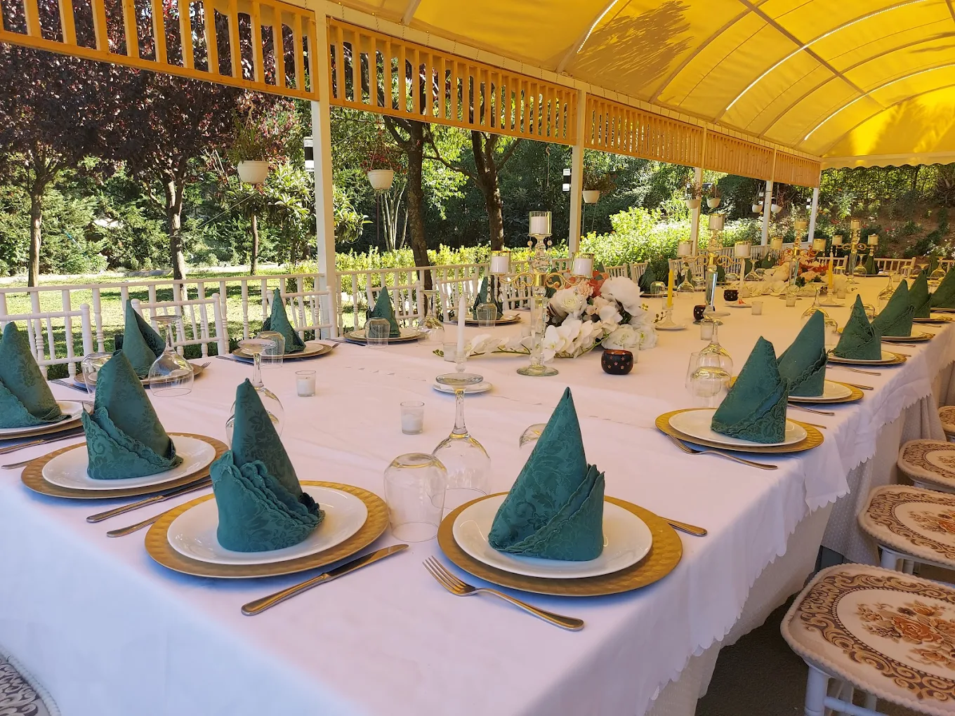 Pamje e jashtme e Restorantit Alpin